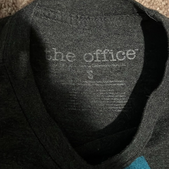 The Office Dunder Mifflin Paper Company Tee Shirt - Picture 2 of 2